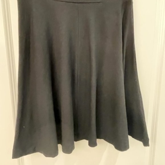 LOFT navy casual skirt - Picture 2 of 3